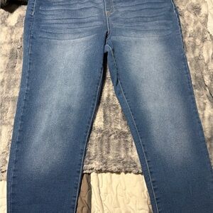 No Boundaries Women's Skinny Jeans in Blue